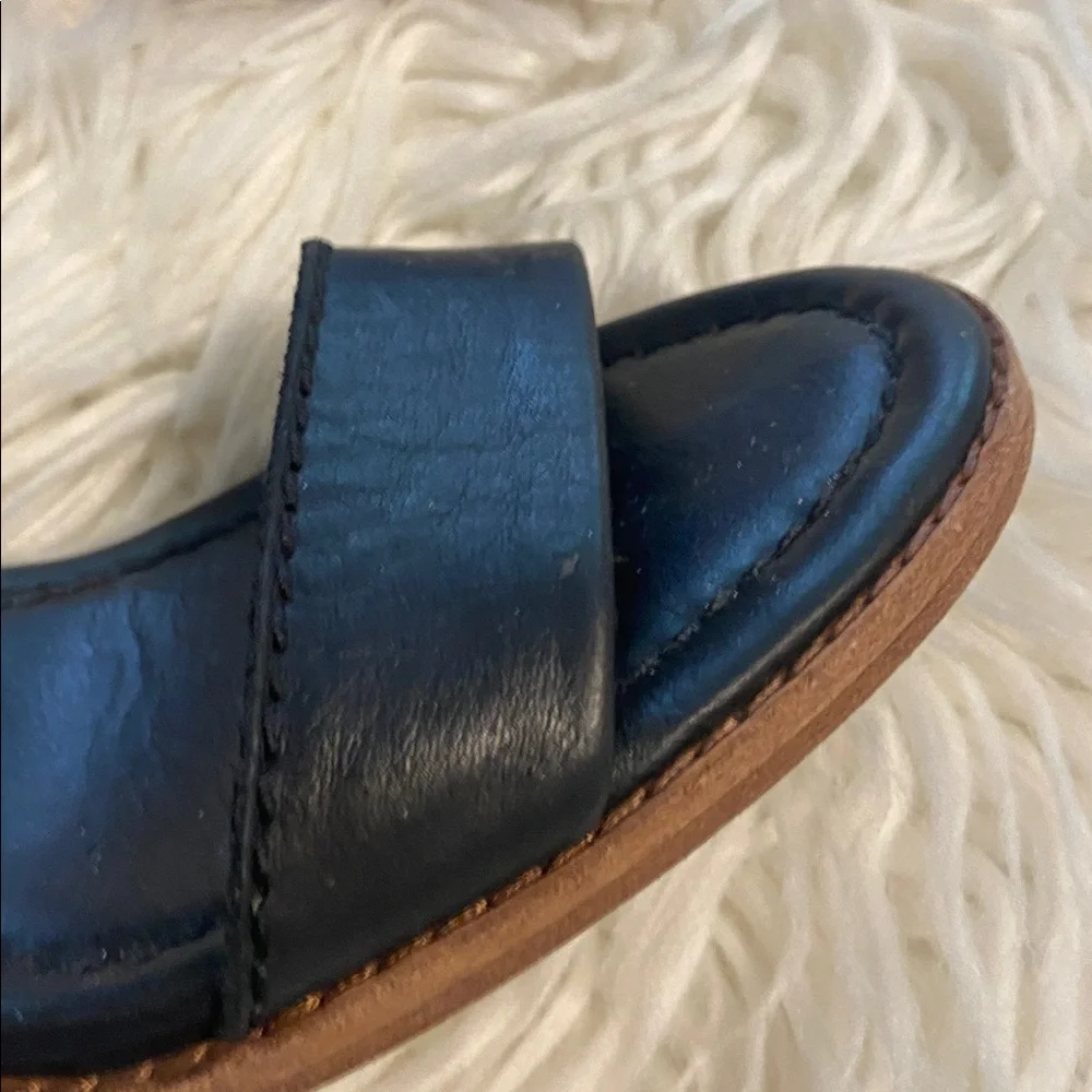 Frye Black and White Ankle Strap Heels size 7.5 very good condition zipper back - Picture 3 of 12